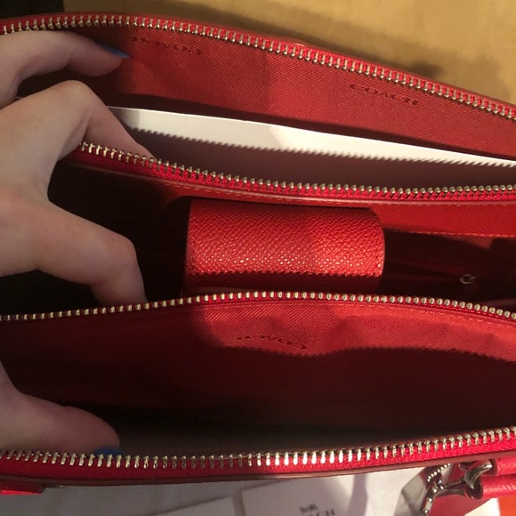 Red Large Coach Carryall - Picture 5 of 7